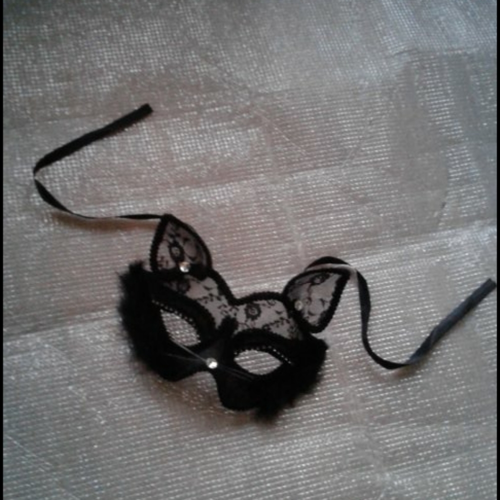 Mask...Venetian Lace Masquerade Eye Mask